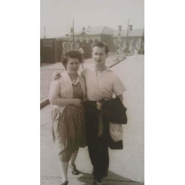 Photo of Ray and Ann LOCK