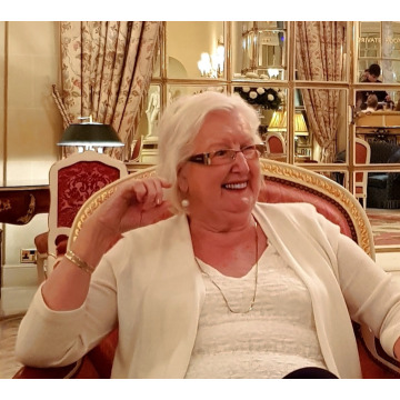 Photo of Brenda BURHOUSE