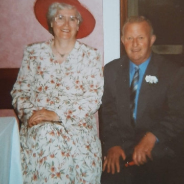 Photo of Jim and Margaret BLACK
