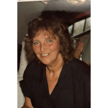 Photo of Pauline KNIGHT
