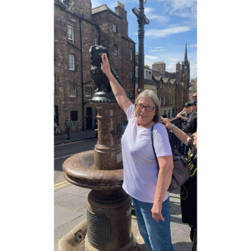 Photo of Carol LOGUE