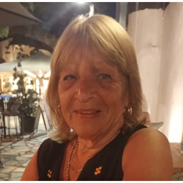 Notice Gallery for Maureen DONNACHIE