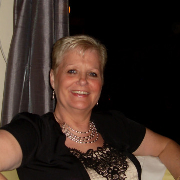 Photo of Julie DUNBAR