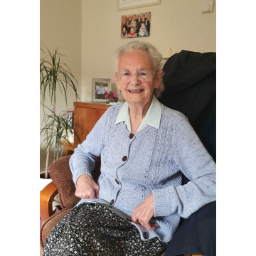 Photo of Sheila DUNDON