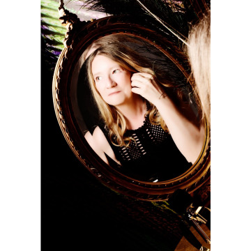 Photo of Anne DICK
