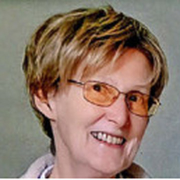 Photo of Vivienne YATES