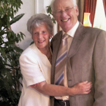 Photo of Roy and Shirley ERSKINE