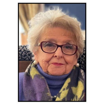 Photo of Gwenda ROBERTS