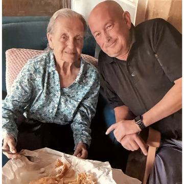 Notice Gallery for Shirley BEEVER