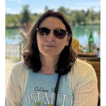 Photo of Susan LEA