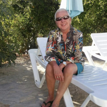 Notice Gallery for Agnes HEAGNEY