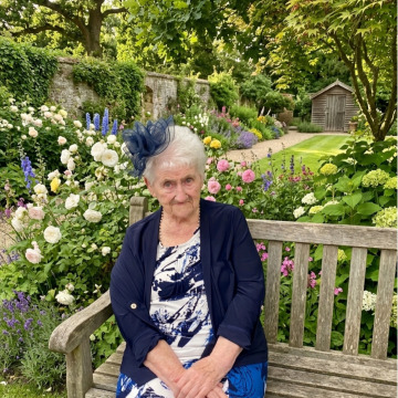 Photo of Barbara ROBERTS